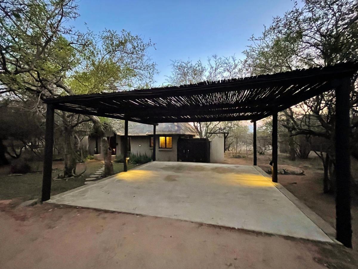 10 Raptors Lodge 호에드스프뤼트 외부 사진